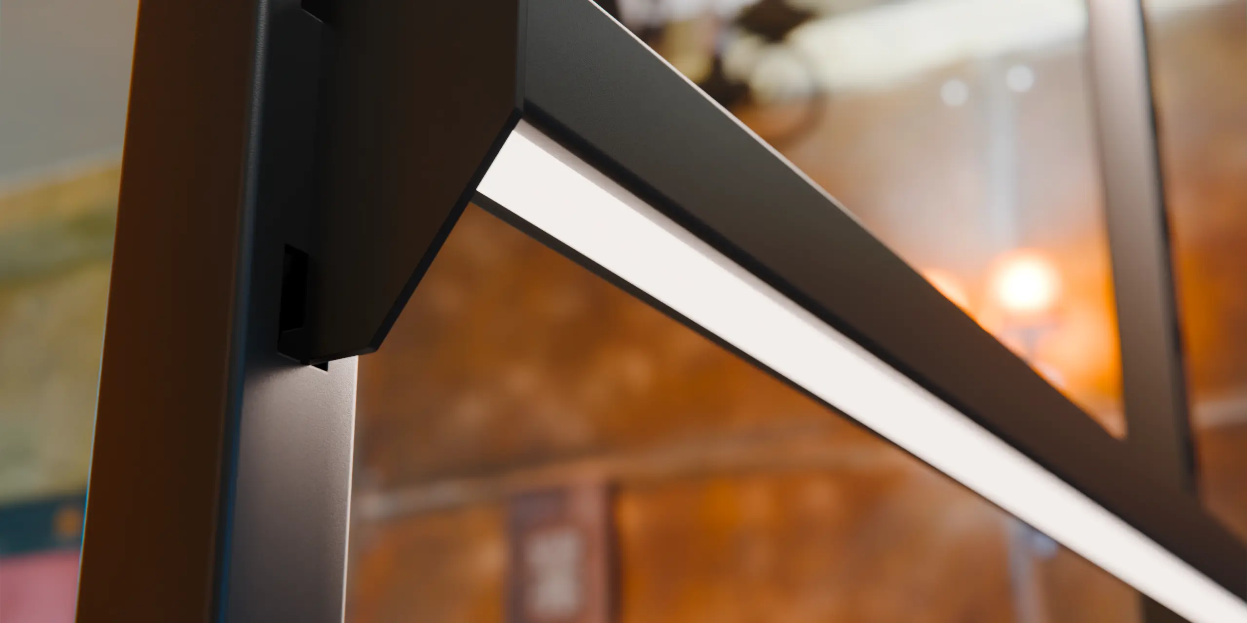 Nahaufnahme eines INWI Systems mit unsichtbaren Kontakten und präziser Verarbeitung.